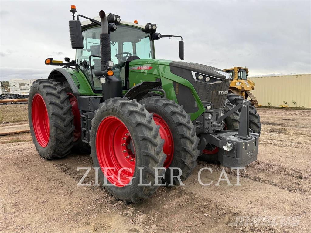 Fendt 933 VARIO Tractoren