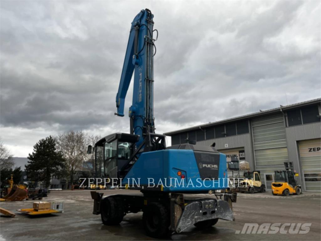 Fuchs MHL340F Sloopgraafmachines