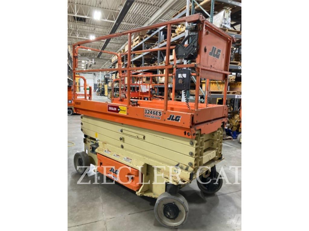 JLG 3246ES Schaarhoogwerkers
