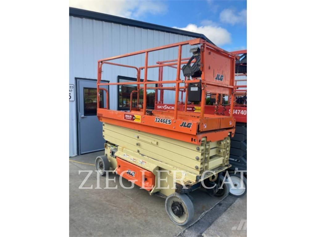 JLG 3246ES Schaarhoogwerkers