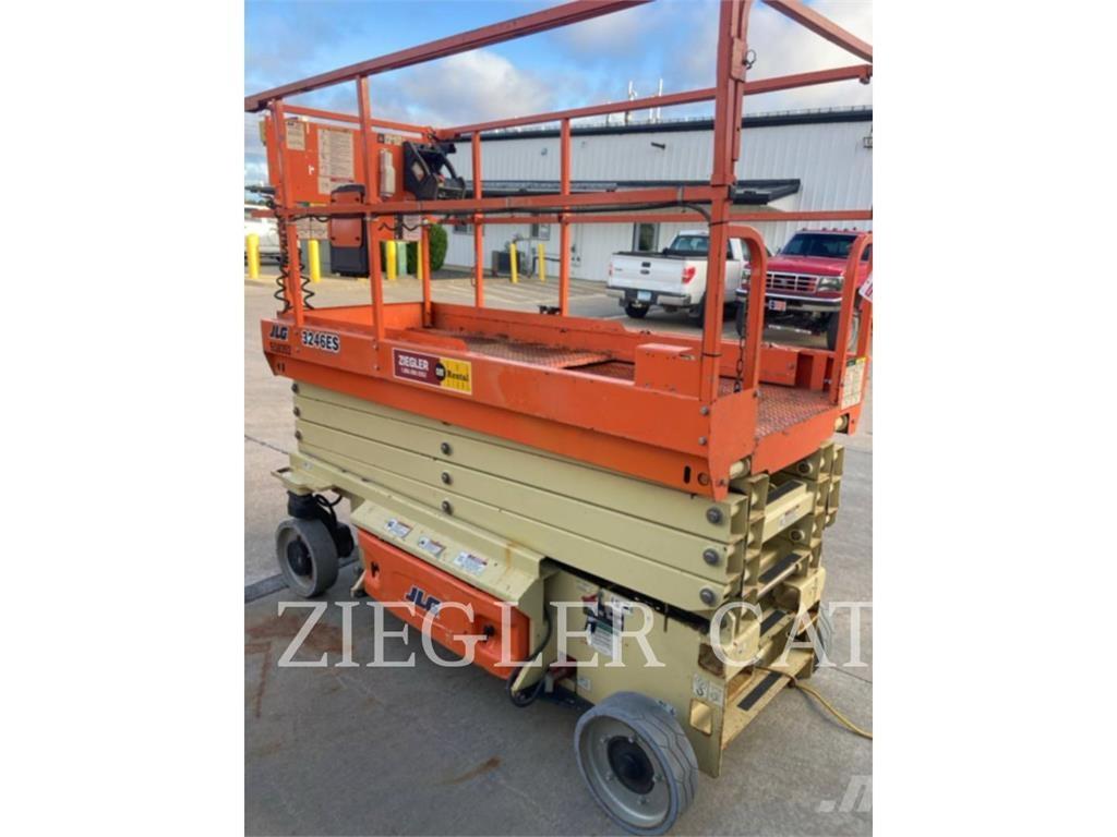 JLG 3246ES Schaarhoogwerkers
