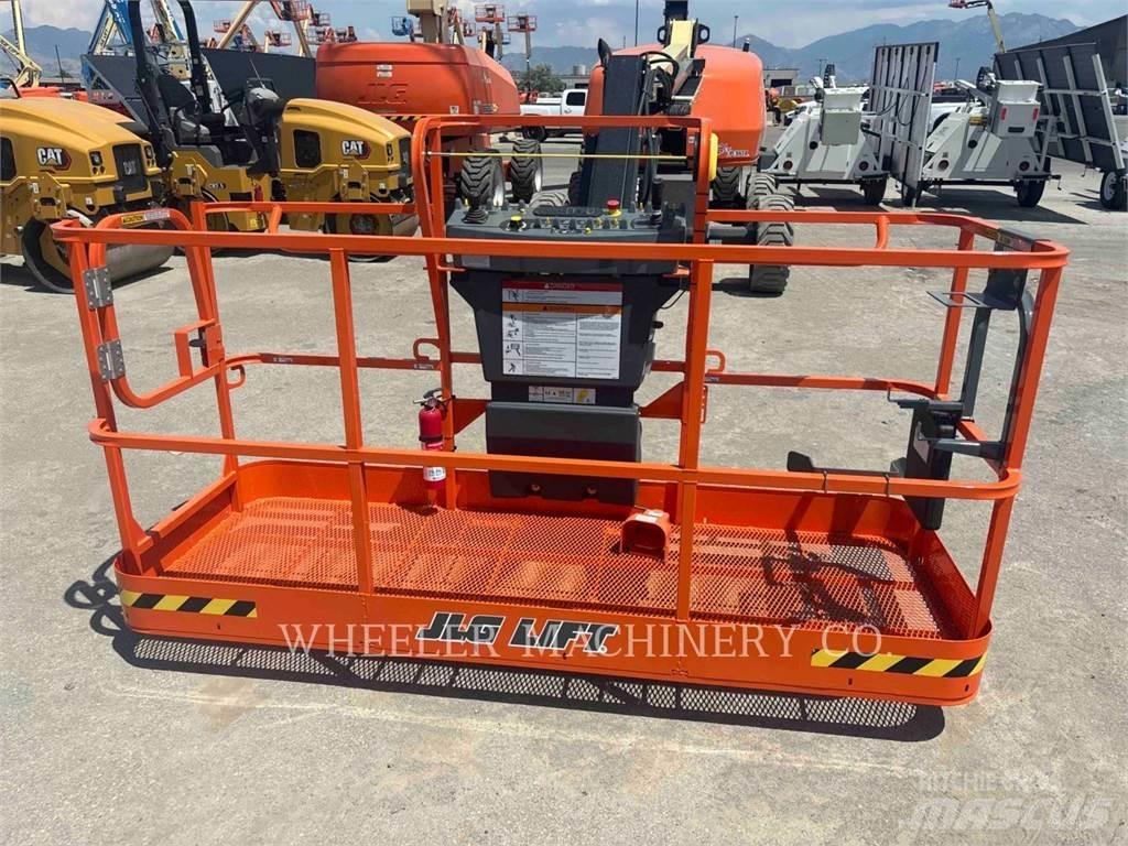 JLG 460SJ SP Knikarmhoogwerkers