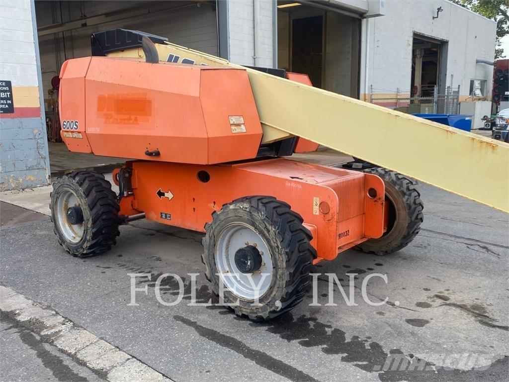 JLG 600S Knikarmhoogwerkers