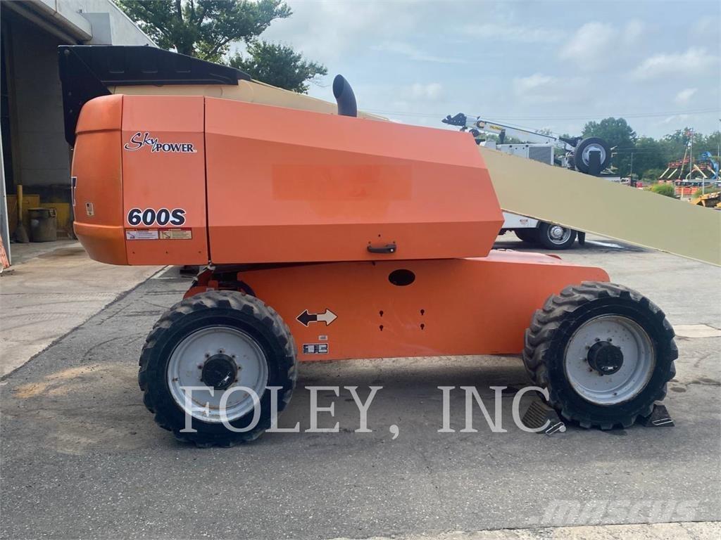 JLG 600S Knikarmhoogwerkers
