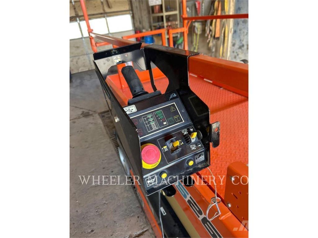 JLG ES2646 Schaarhoogwerkers