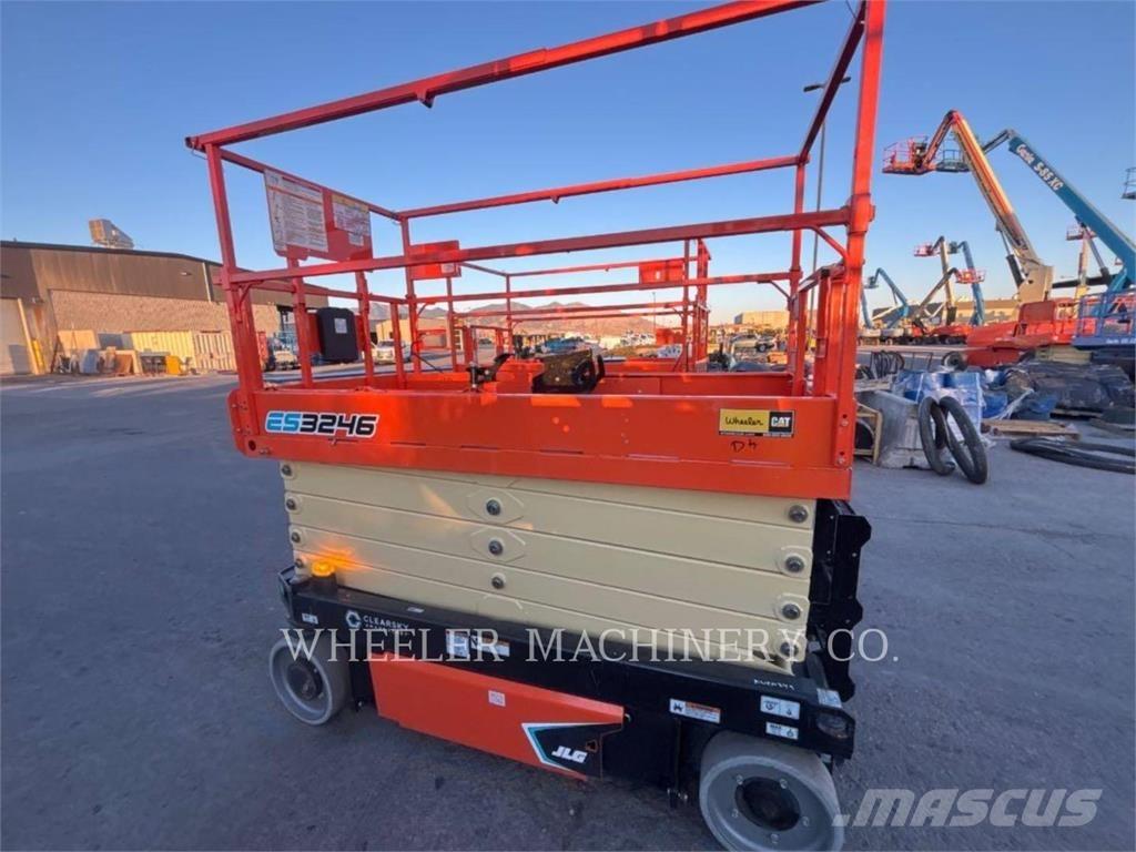JLG ES3246 Schaarhoogwerkers