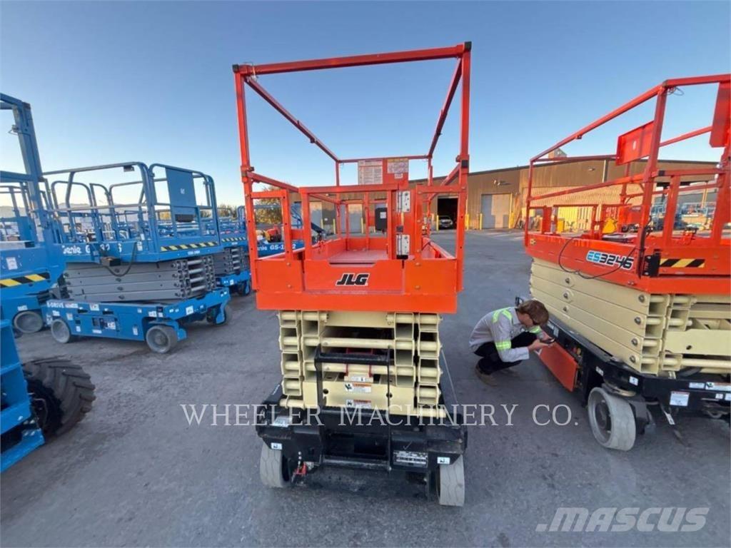 JLG ES3246 Schaarhoogwerkers
