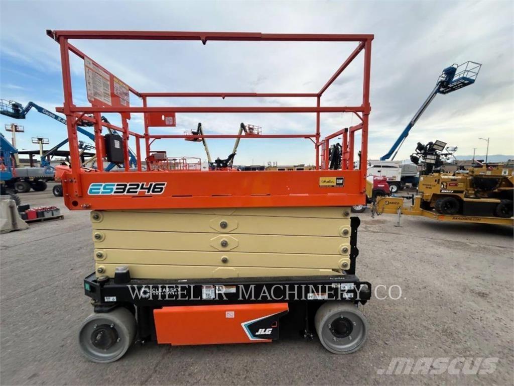 JLG ES3246 Schaarhoogwerkers
