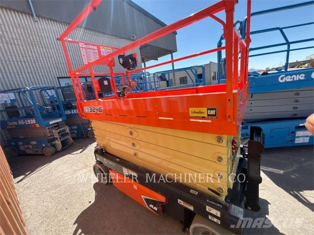 JLG ES3246 Schaarhoogwerkers