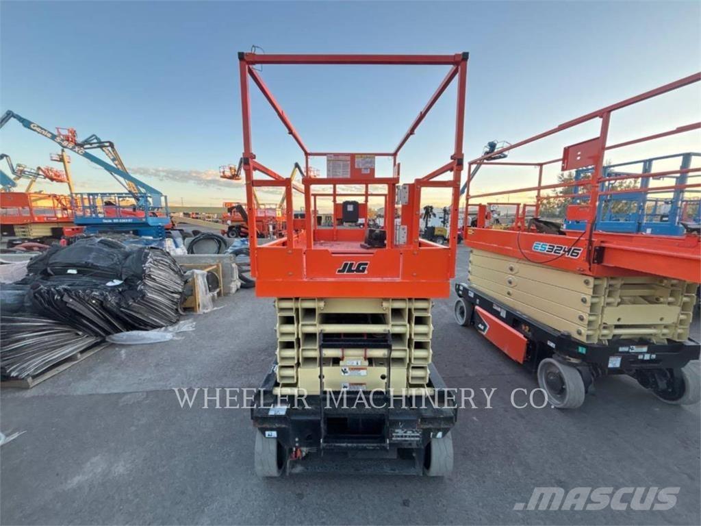 JLG ES3246 Schaarhoogwerkers
