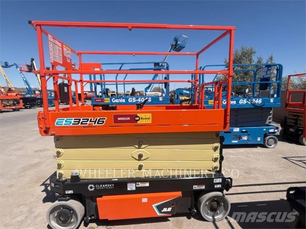 JLG ES3246 Schaarhoogwerkers