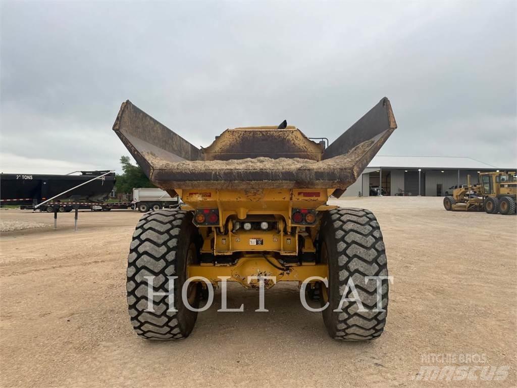 John Deere 250D Knik dumptrucks