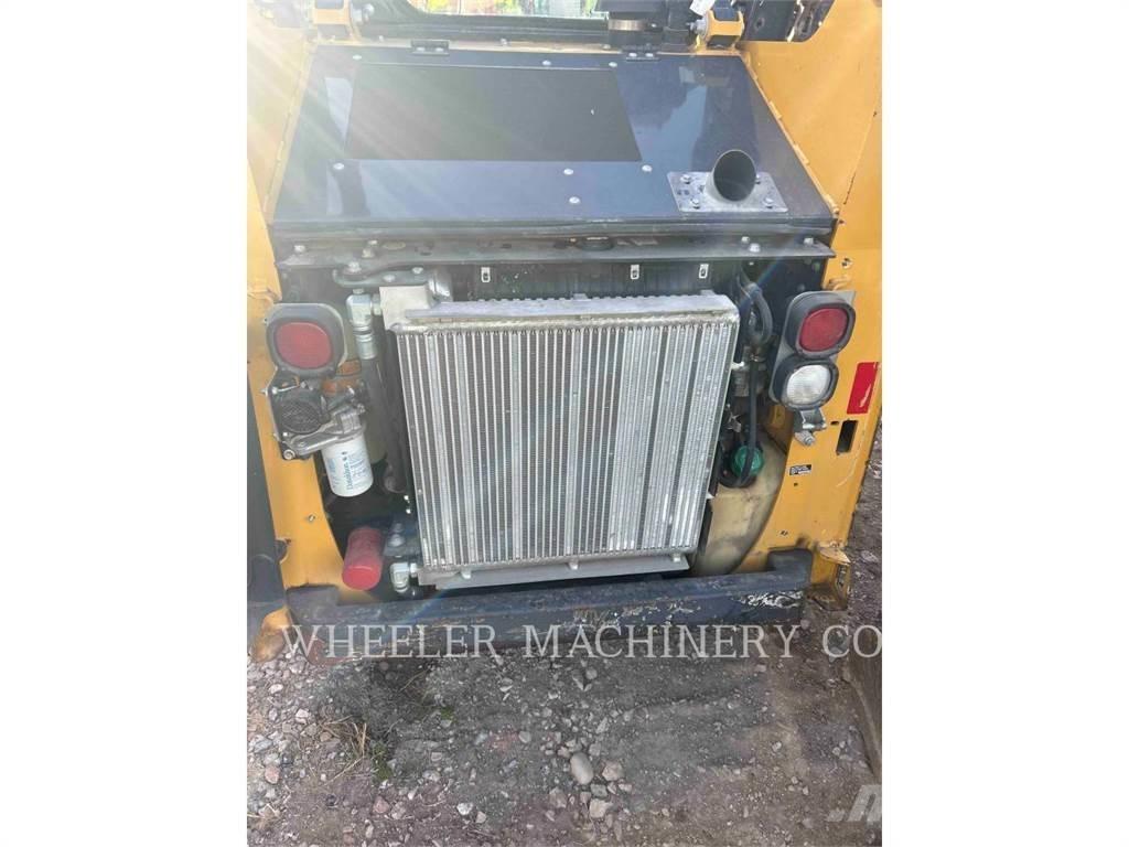 John Deere 318G SSL Schrankladers