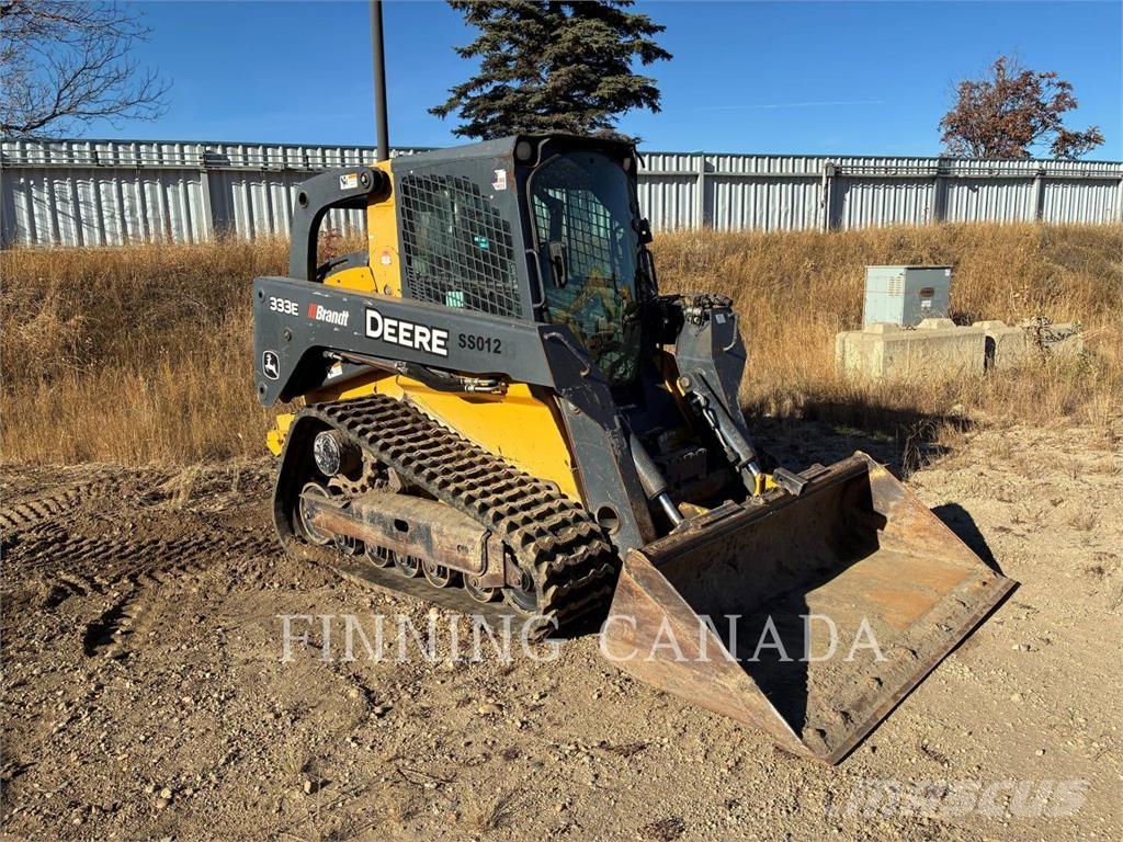 John Deere 333E Rupsladers