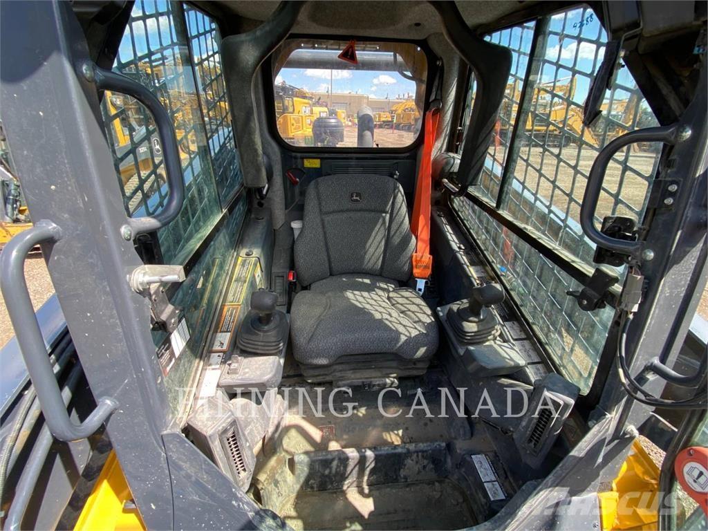 John Deere 333G Rupsladers