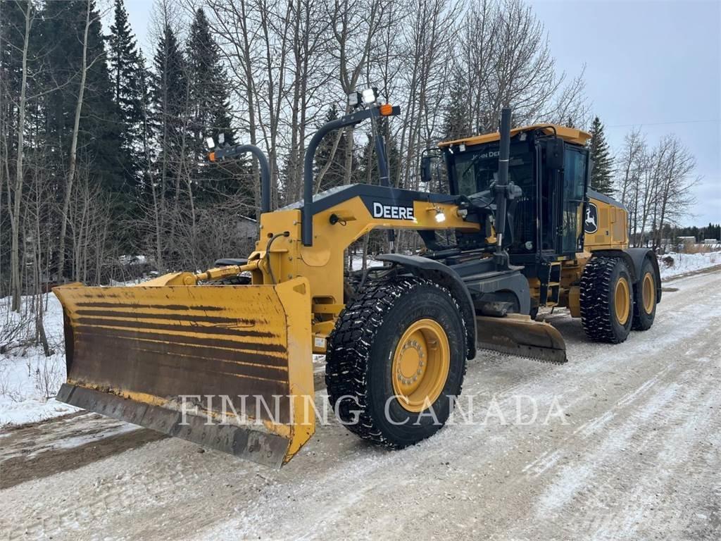 John Deere 772G Graders