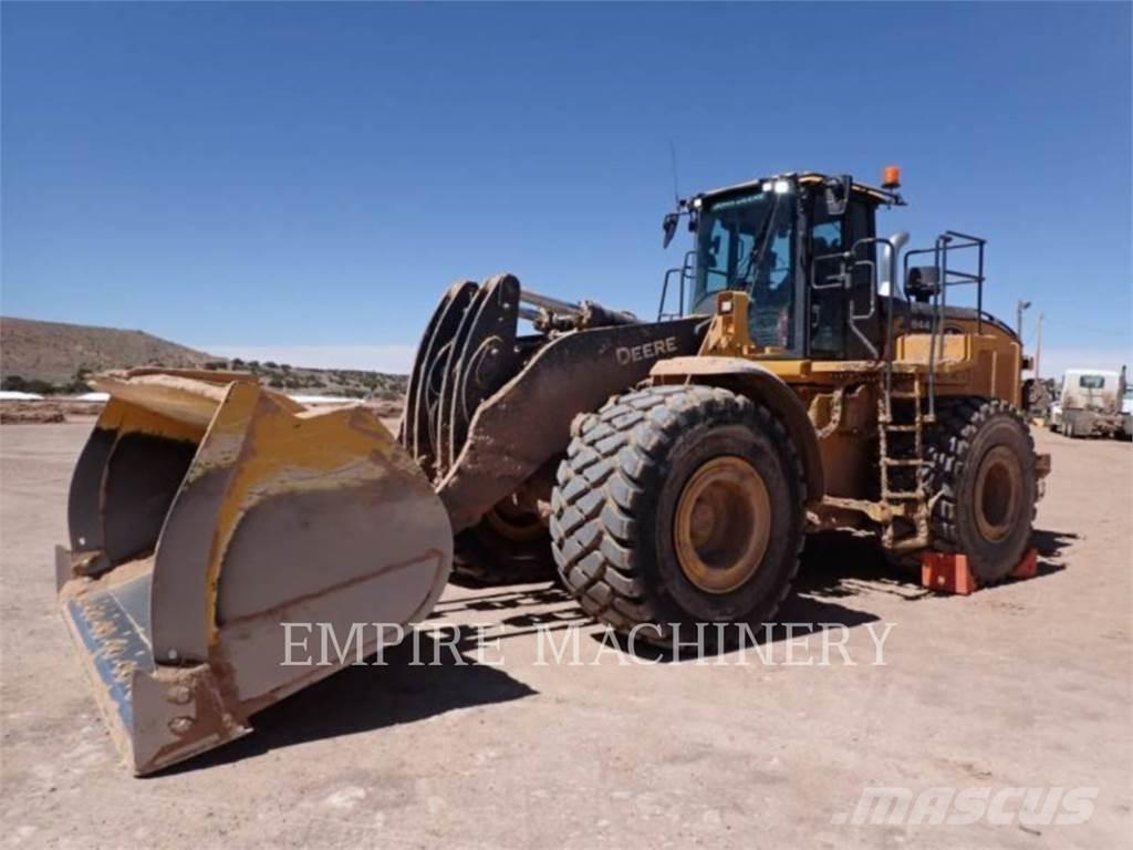 John Deere 844P Wielladers