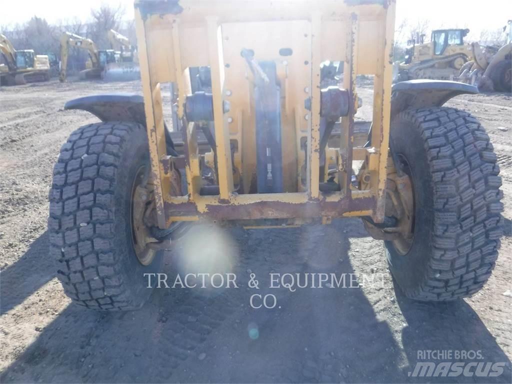 John Deere 872GP Graders