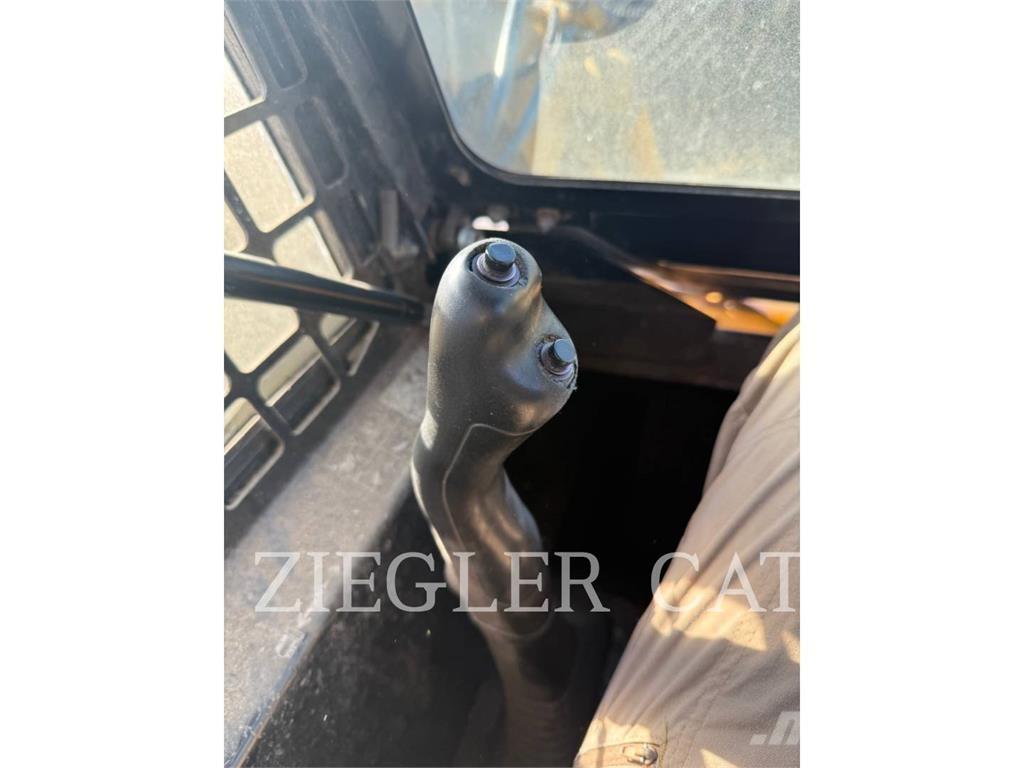 John Deere & CO. 270 Schrankladers