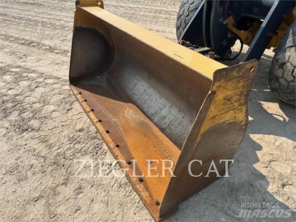 John Deere & CO. 304L Wielladers