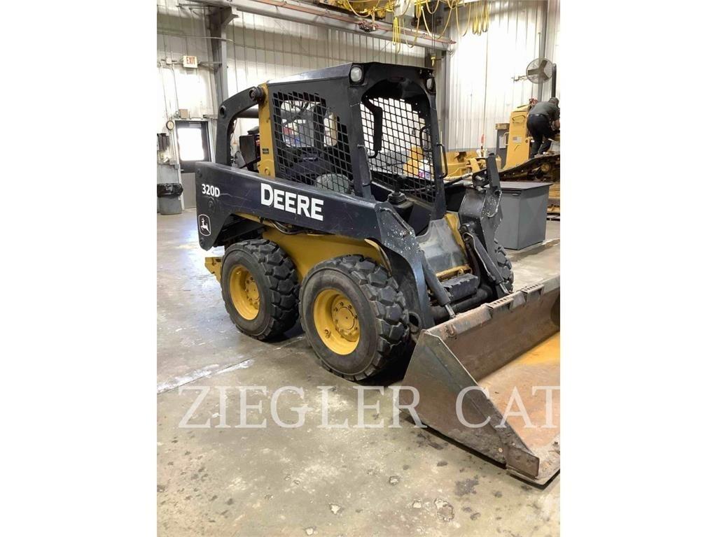 John Deere & CO. 320 D Schrankladers