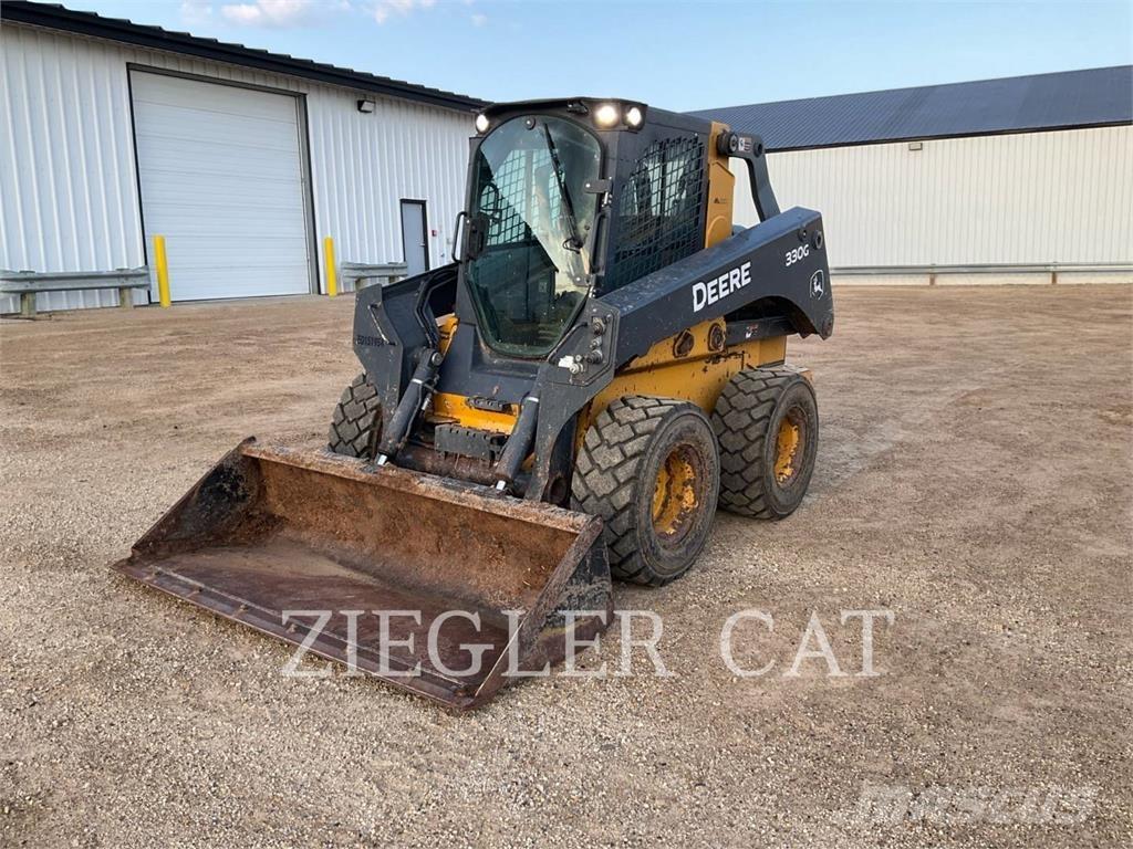 John Deere & CO. 330G Rupsladers