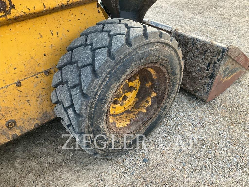 John Deere & CO. 330G Rupsladers