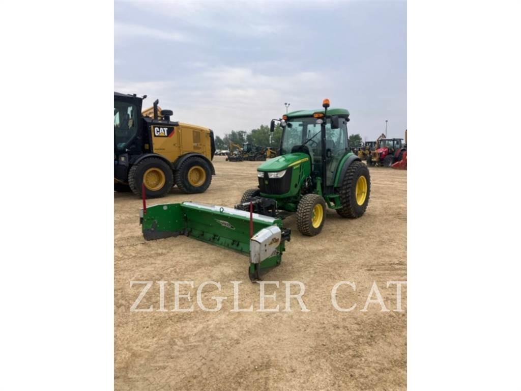 John Deere & CO. 4066R Tractoren
