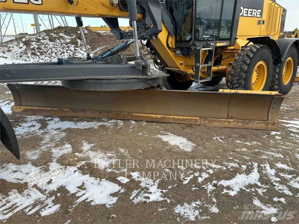 John Deere & CO. 772G Graders