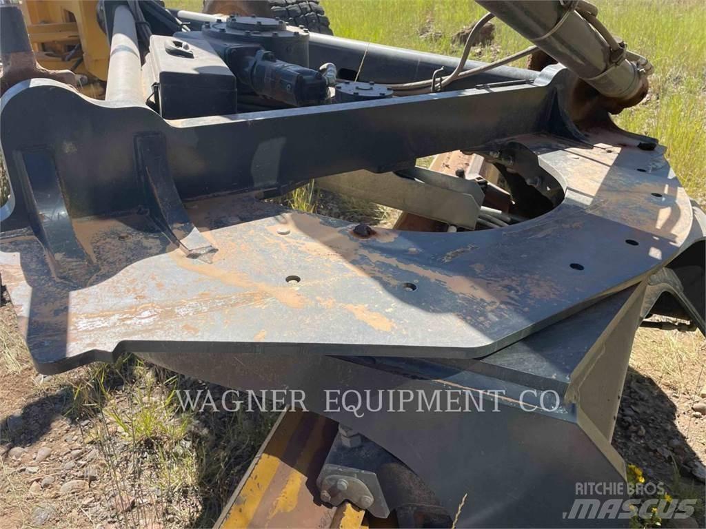 John Deere & CO. 772G AWD Graders