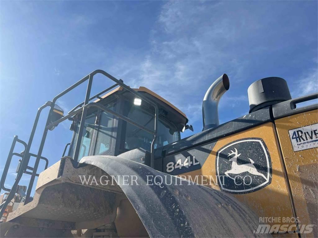 John Deere & CO. 844L AG Wielladers