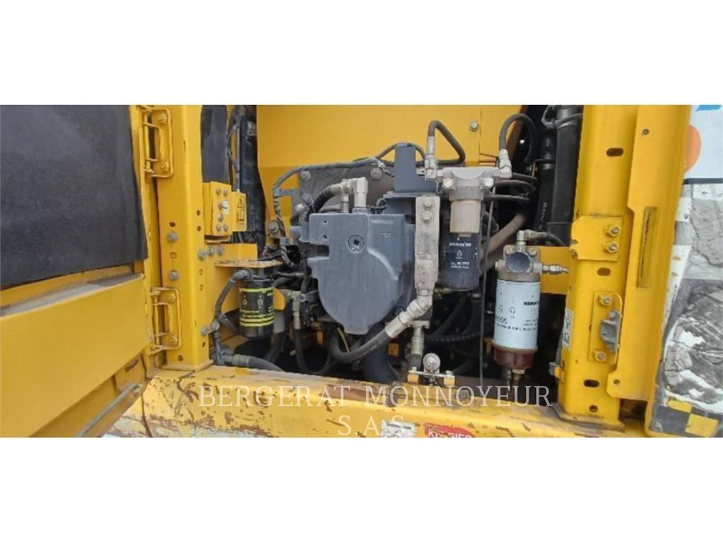 Komatsu HB215LC2 Rupsgraafmachines