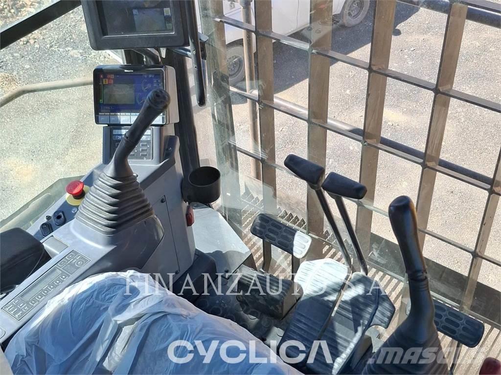 Komatsu PC2000-11 Rupsgraafmachines