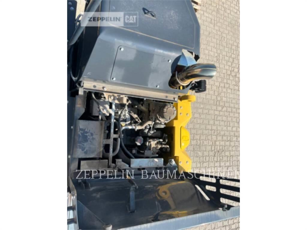 Komatsu PW148-11 Wielgraafmachines