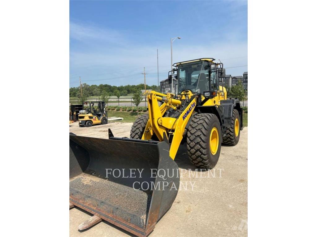 Komatsu WA200-8 Wielladers