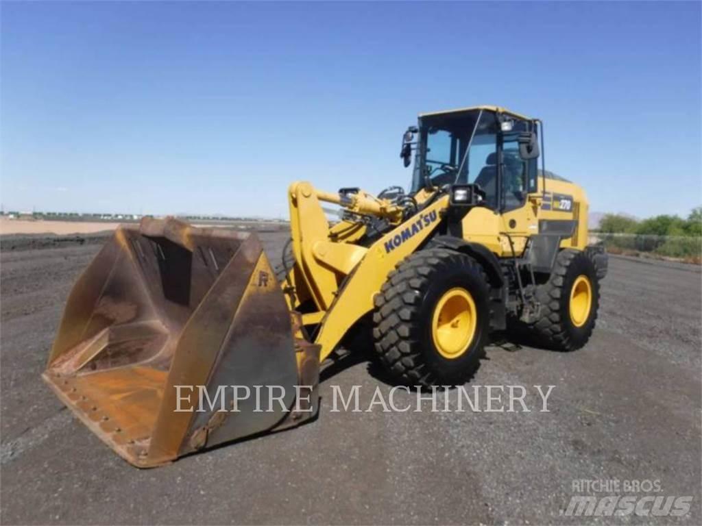 Komatsu WA270-8 Wielladers