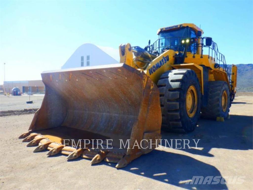 Komatsu WA900-8 Wielladers