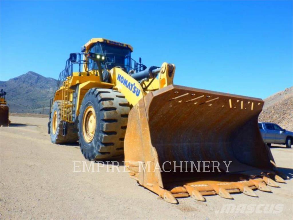 Komatsu WA900-8 Wielladers
