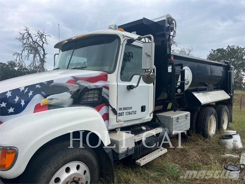 Mack GRANITE CV713 Anders