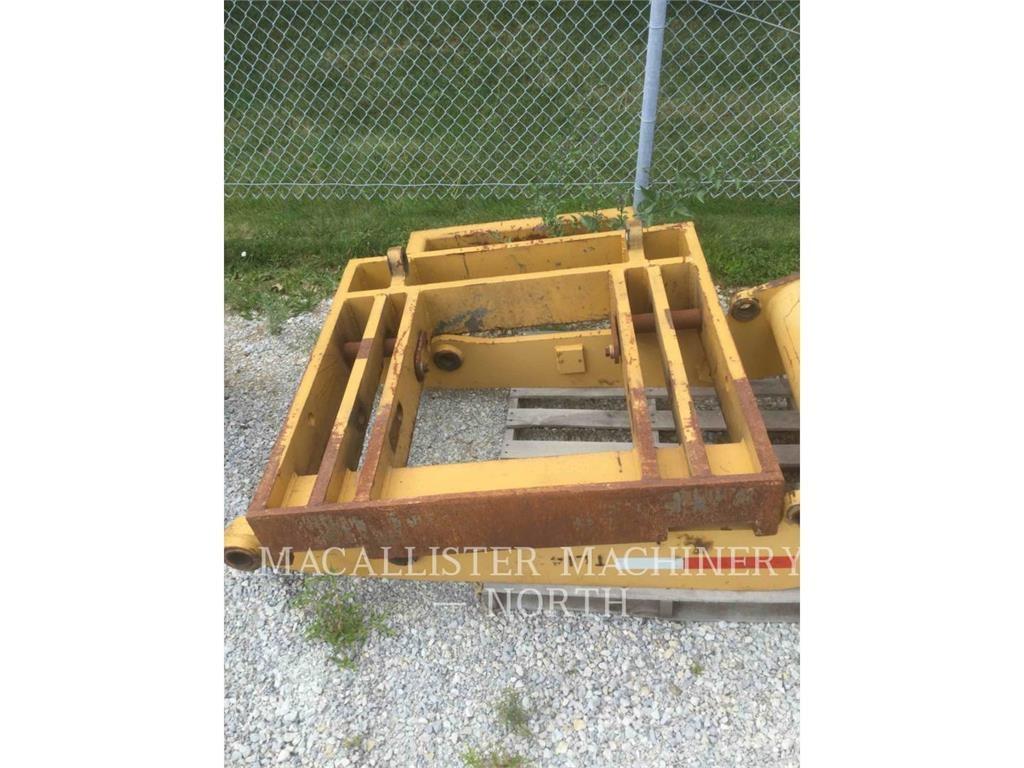  MISCELLANEOUS MFGRS BOOM Knikarmhoogwerkers