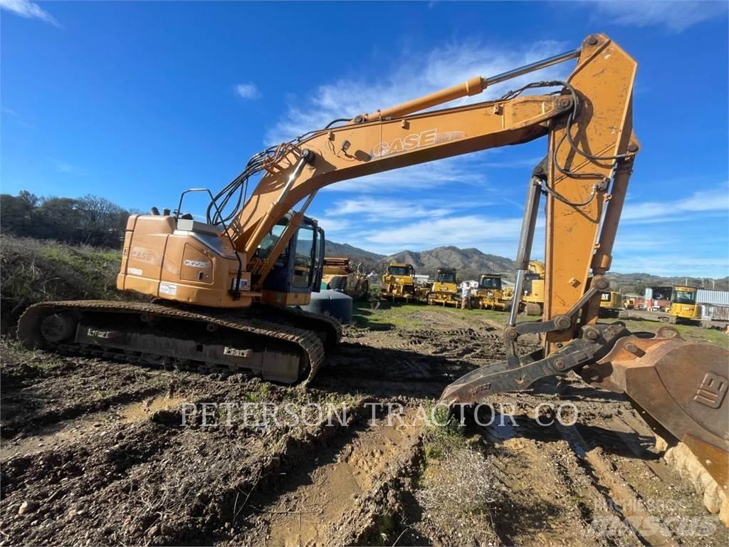 New Holland CX225 Rupsgraafmachines