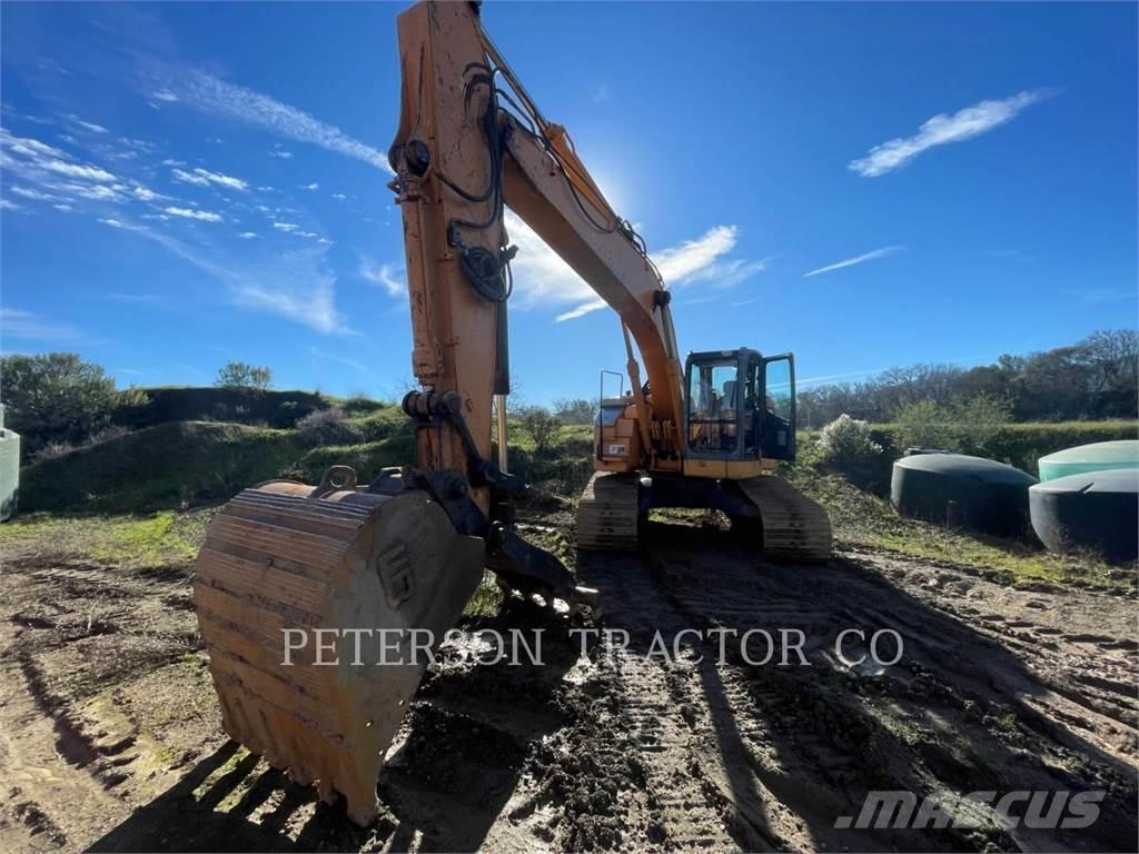 New Holland CX225 Rupsgraafmachines