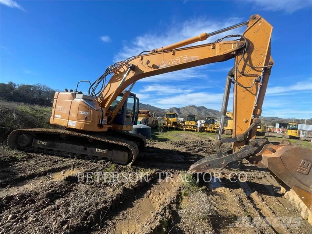 New Holland CX225 Rupsgraafmachines
