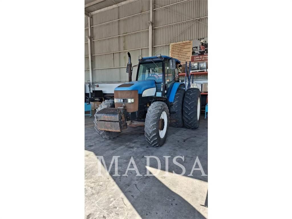 New Holland TM7030 Tractoren