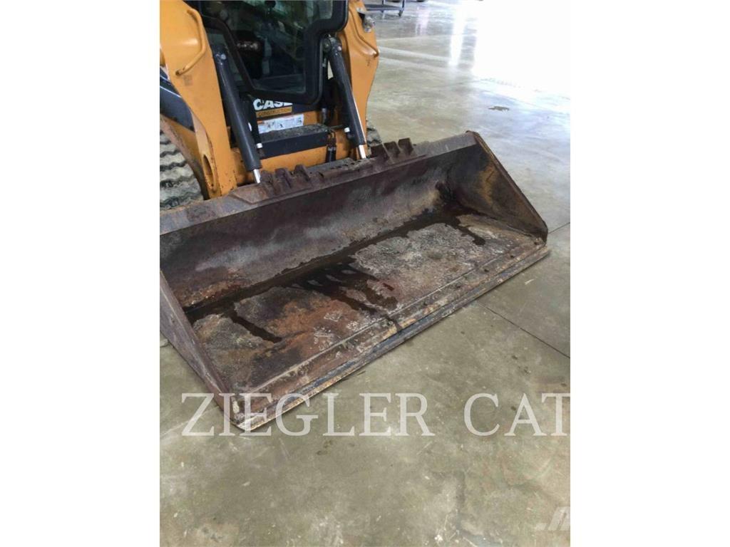 New Holland TR270B Rupsladers