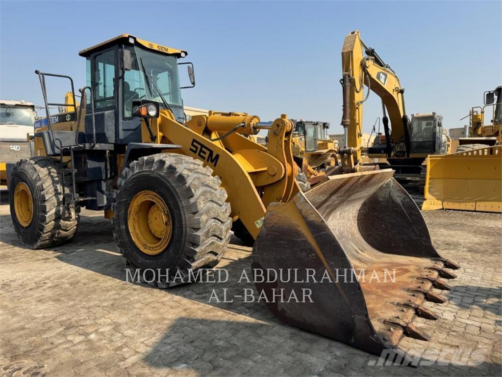 SEM MACHINERY SEM660D Wielladers