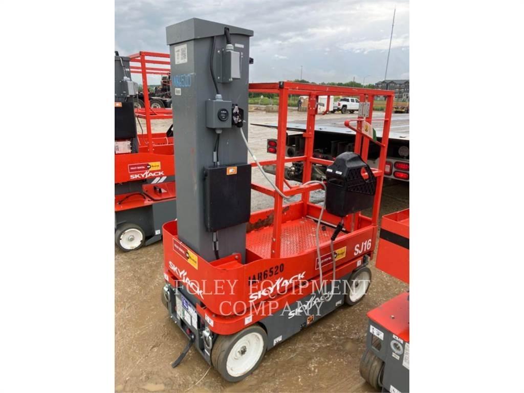 Skyjack SJ16 Schaarhoogwerkers