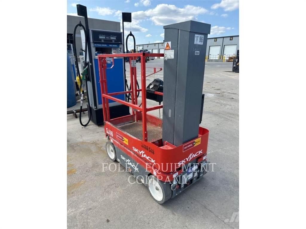 Skyjack SJ16 Schaarhoogwerkers