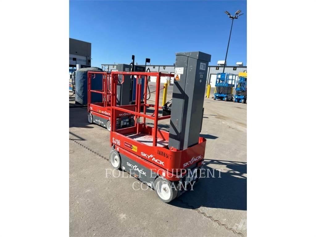 Skyjack SJ16 Schaarhoogwerkers