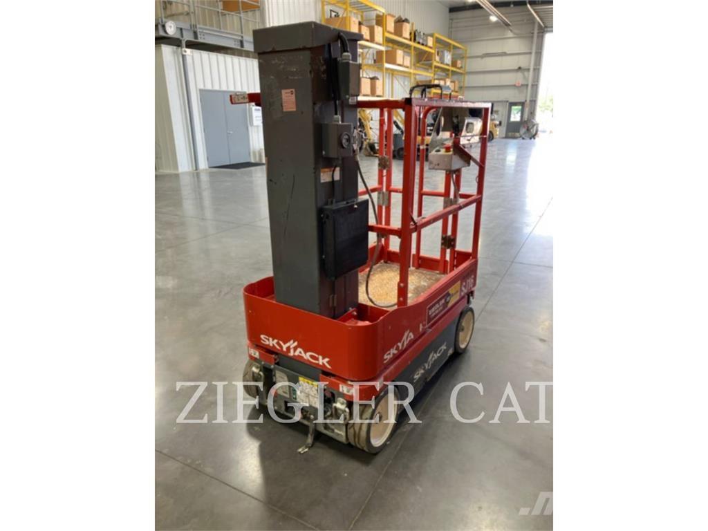 Skyjack SJ16 Schaarhoogwerkers